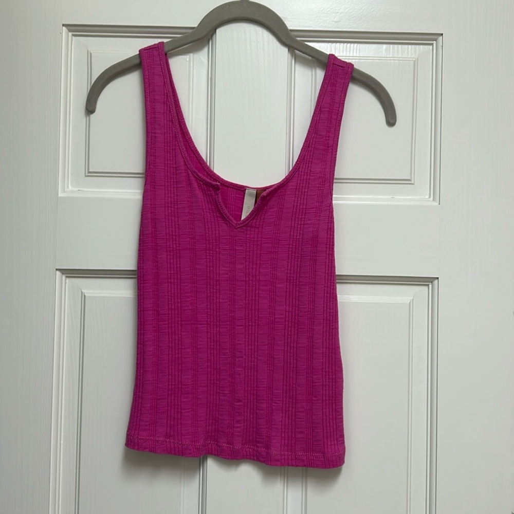 Pink tank top